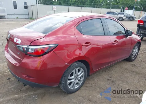 2017 Toyota Yaris Ia z USA, uszkodzony, nr VIN 3MYDLBYVXHY170485